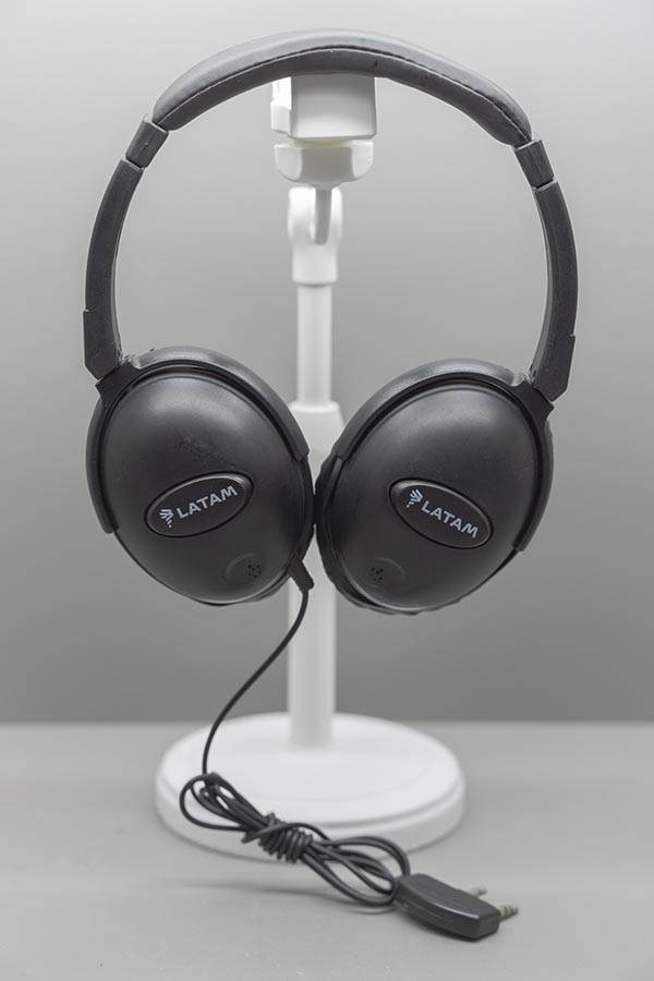 https://www.wellypaudio.com/custom-aviation-headphones/